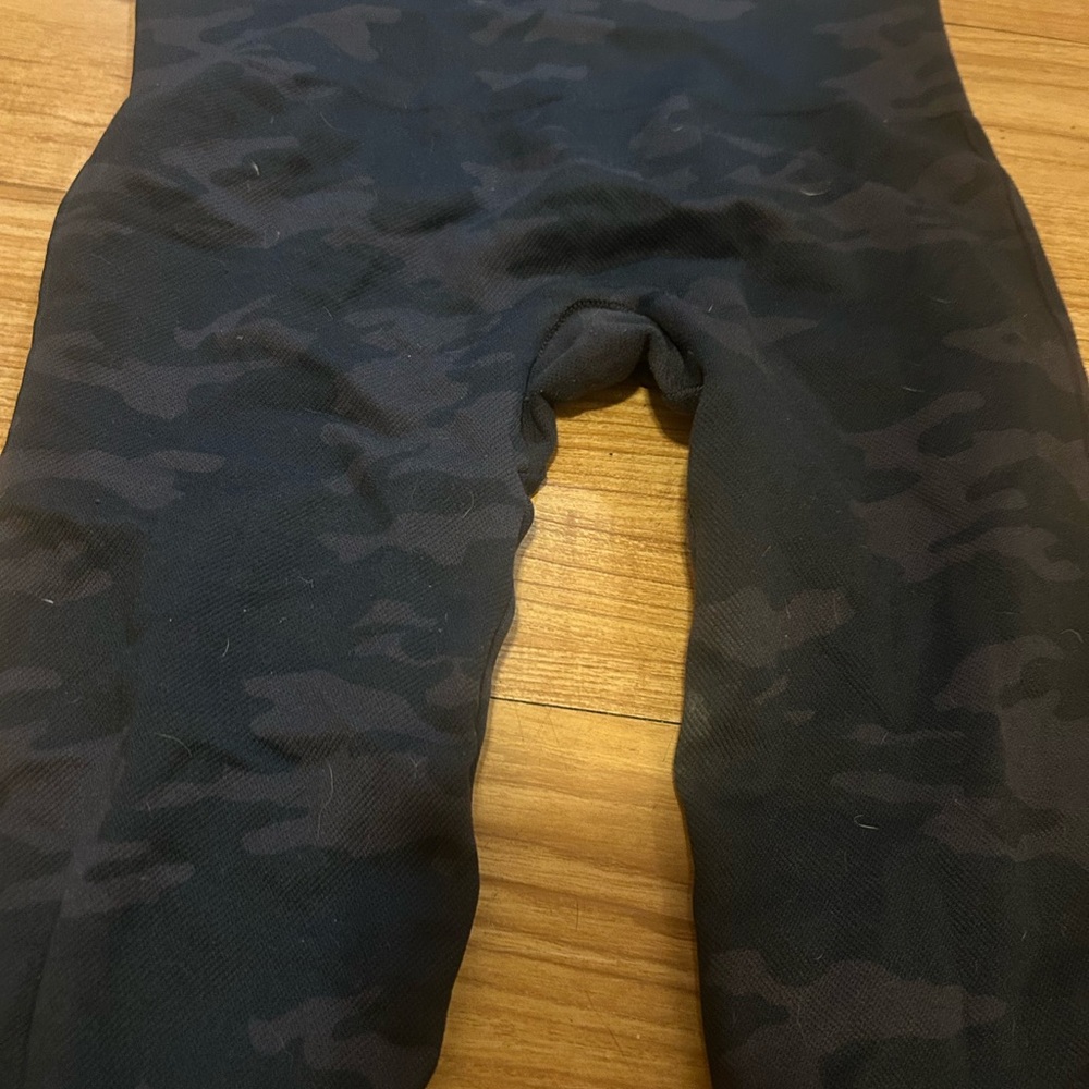 SPANX Black and Green Camo Leggings! New!